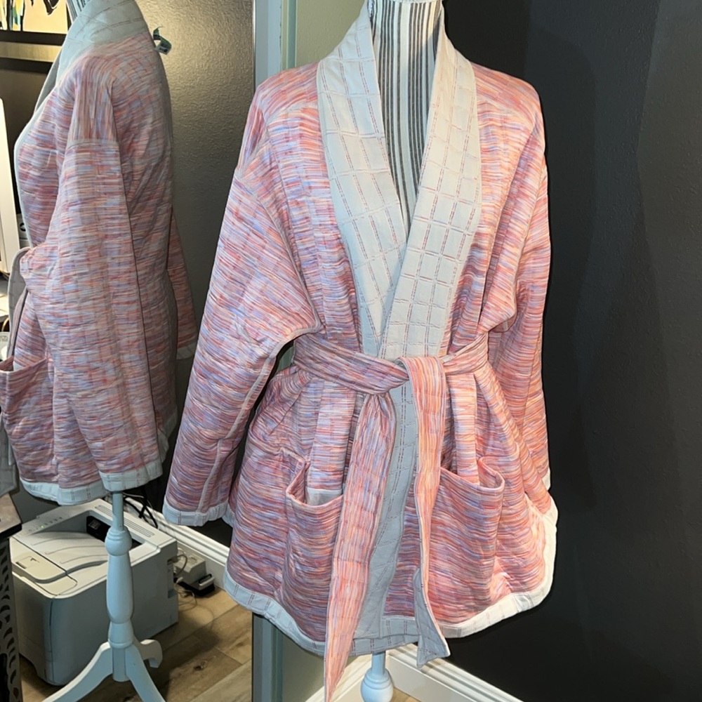 🛑 1 hour sale. Nike, yoga therma m-fit luxe, reversible, cozy and elegant - Picture 3 of 10